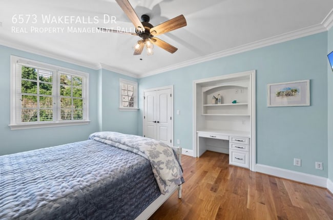 Building Photo - 6573 Wakefalls Dr