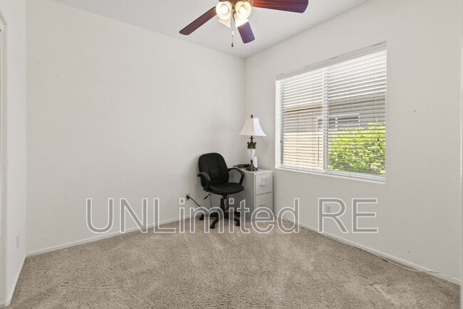 Building Photo - 7889 N Music Mountain Ln