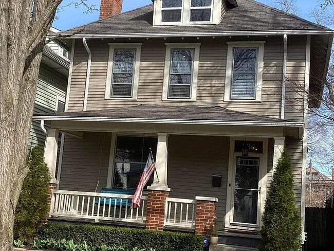 Building Photo - 236 E Mithoff St