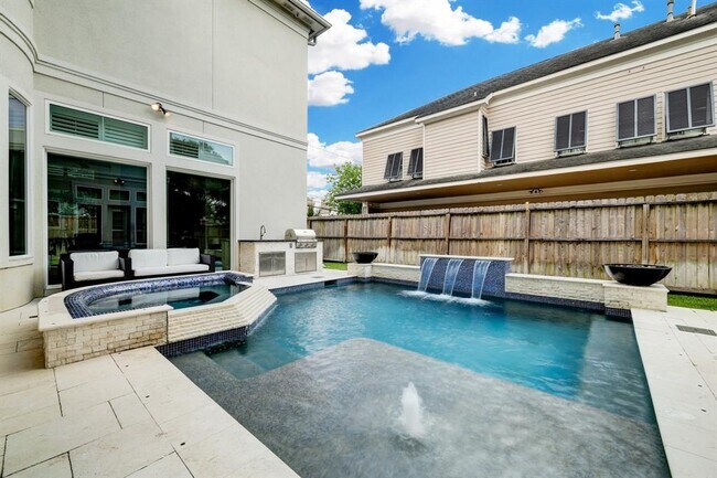 Building Photo - 4626 Braeburn Dr
