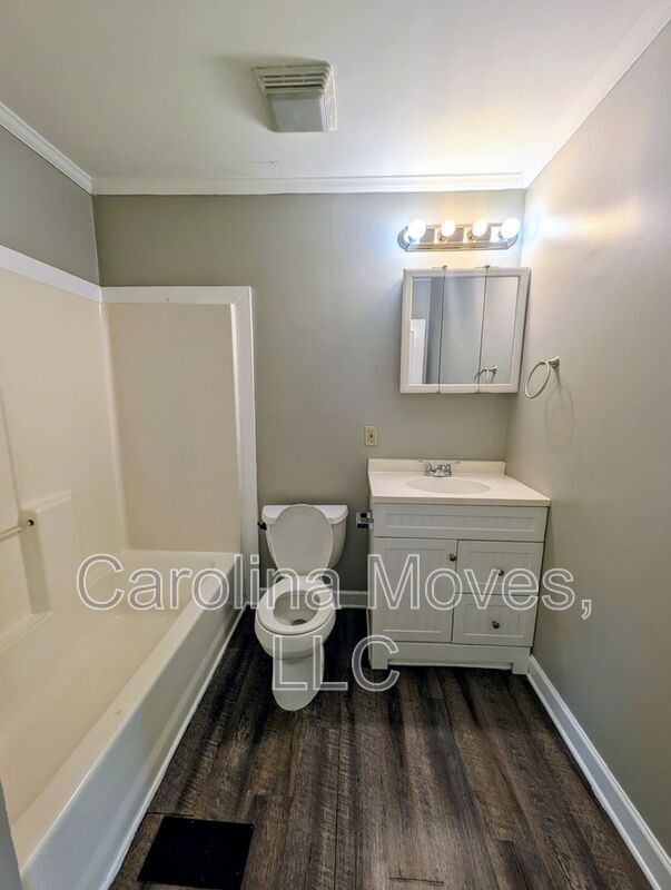 Building Photo - 403 McCrary St