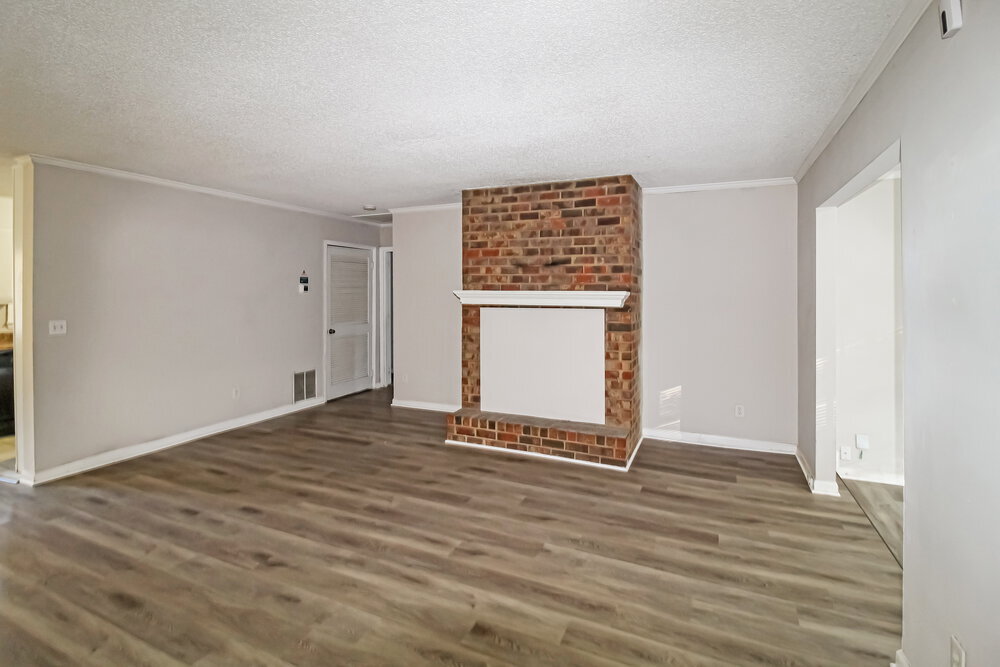 Building Photo - 5657 Estates Ct