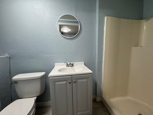 Building Photo - 2 Bedroom / 1 Bath Home – Lake City, FL