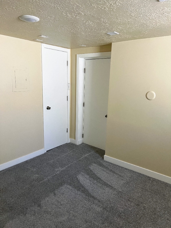 Building Photo - 1876 S Roberta St