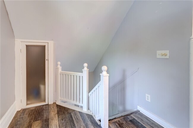 Building Photo - 161-163 Hamilton St
