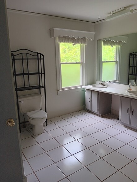 Building Photo - 1910 Elrod Rd