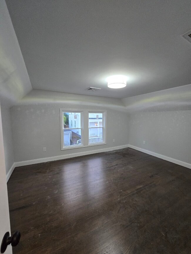 Building Photo - 70 Lancaster St