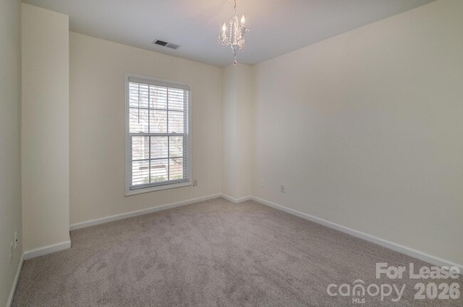 Building Photo - 160 Matlen Dr