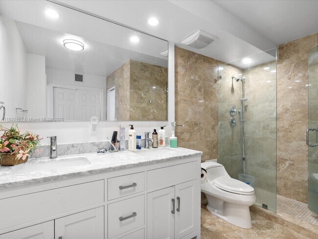 Building Photo - 20335 W Country Club Dr