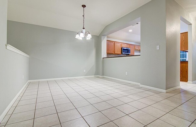 Building Photo - 7705 Pebble Creek Dr