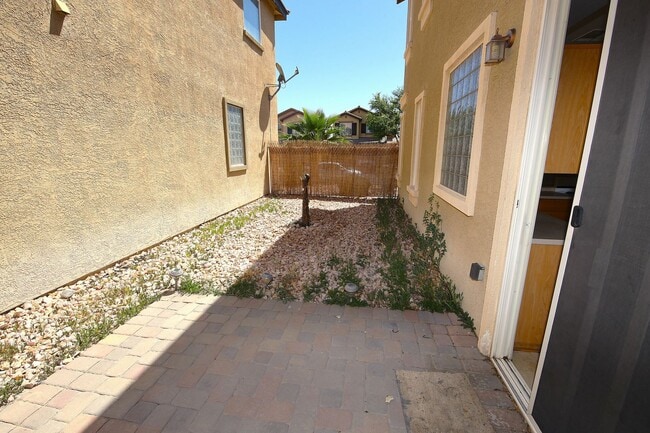 Building Photo - CLASSIC AND MOVE-IN READY 2 STORY HOME IN NORTH LAS VEGAS - 89031