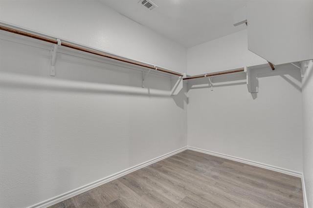 Building Photo - 2125 Croton Ave