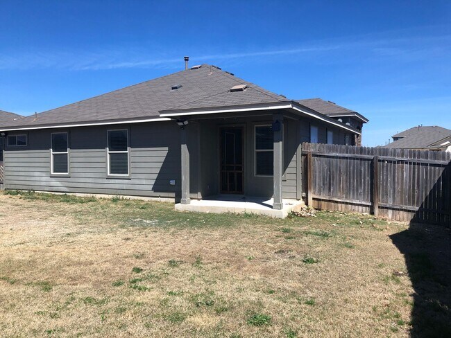 Building Photo - Beautiful 3/2 Single Story Home in New Bra...