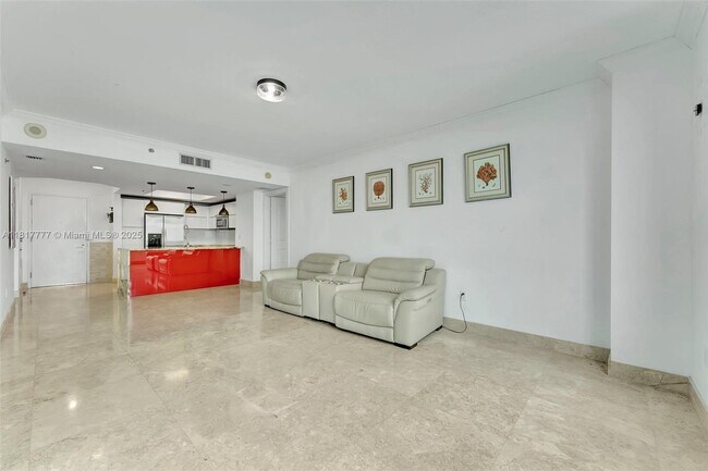 Building Photo - 2641 N Flamingo Rd