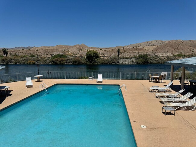 Building Photo - SHORT TERM WINTER RENTAL 1-BR Condo with Private Dock at Rio Vista