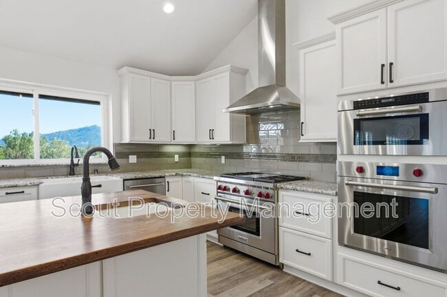 Building Photo - 30605 De Portola Rd