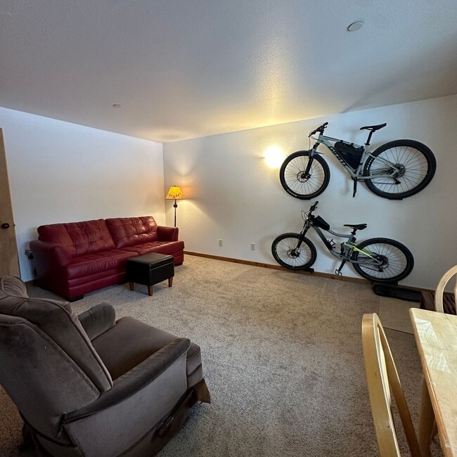 Building Photo - Furnished Studio Apartment in Victor, ID