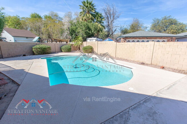 Building Photo - 1928 N Kachina