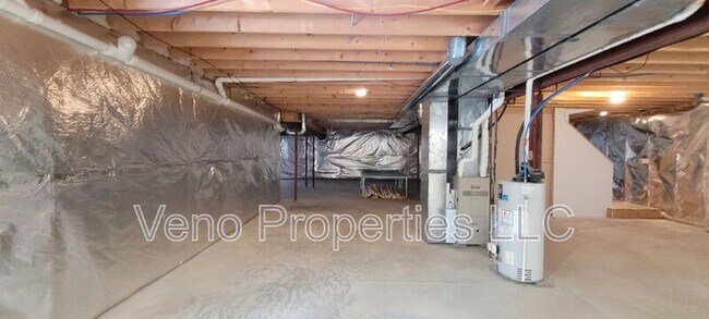 Building Photo - 2057 Rowley Rd