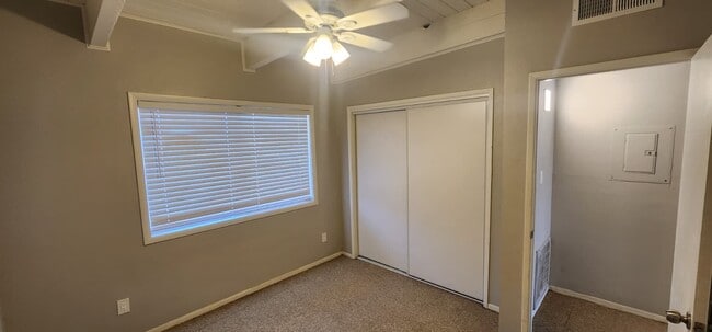 Building Photo - 50 N Casa Grande Ave