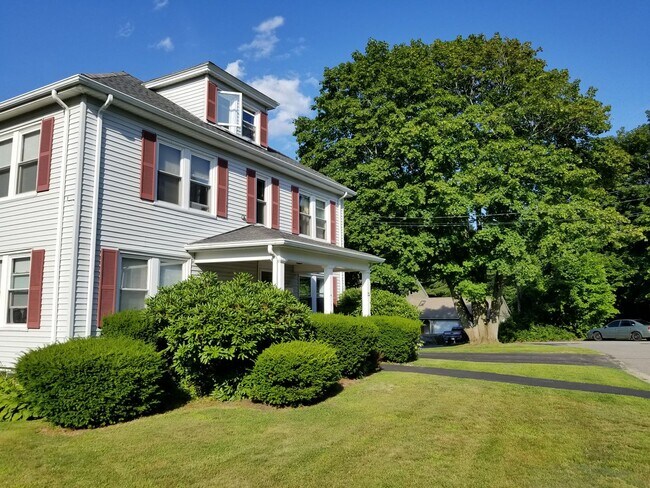 Building Photo - 22 Bailey Ave
