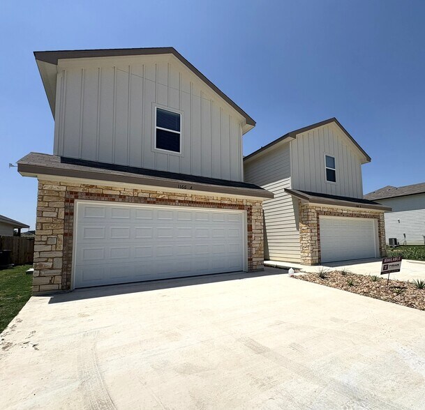 Building Photo - 1166 Lindsey Dr
