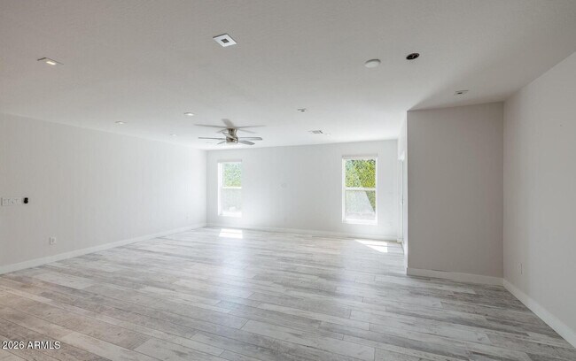 Building Photo - 6929 E Mariposa Dr