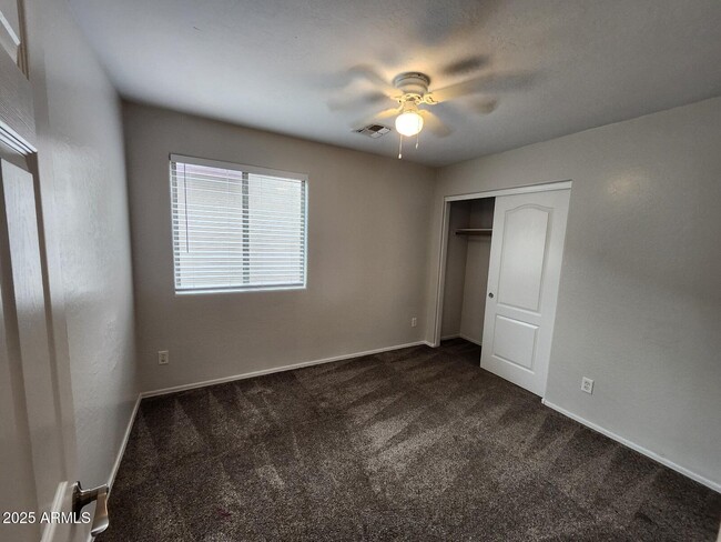 Building Photo - 851 S Cerise