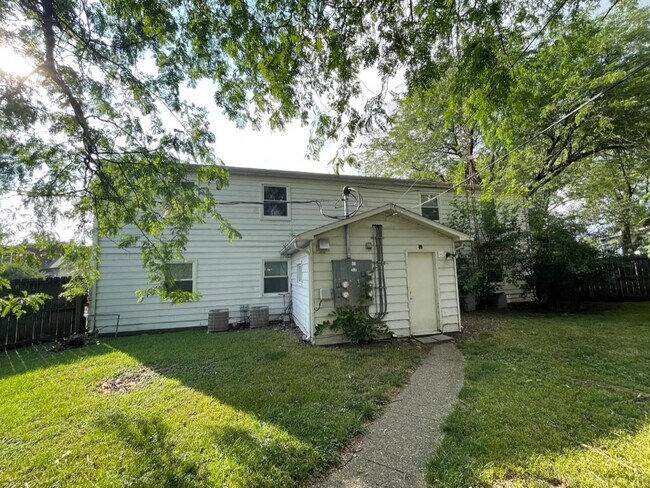 Building Photo - 1701 Ohio St