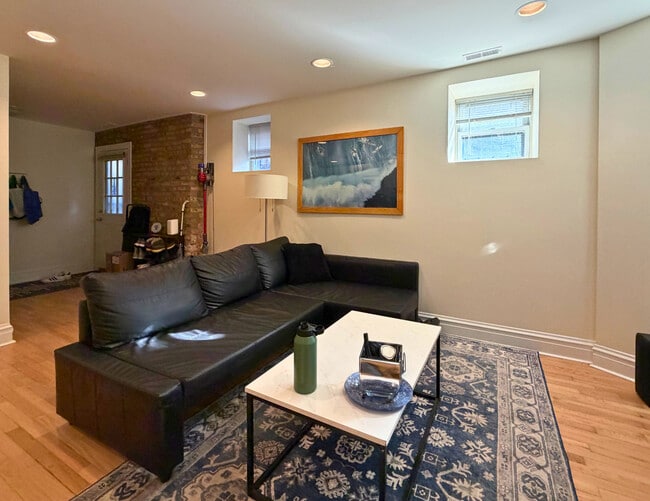 Building Photo - 3451 N Halsted St