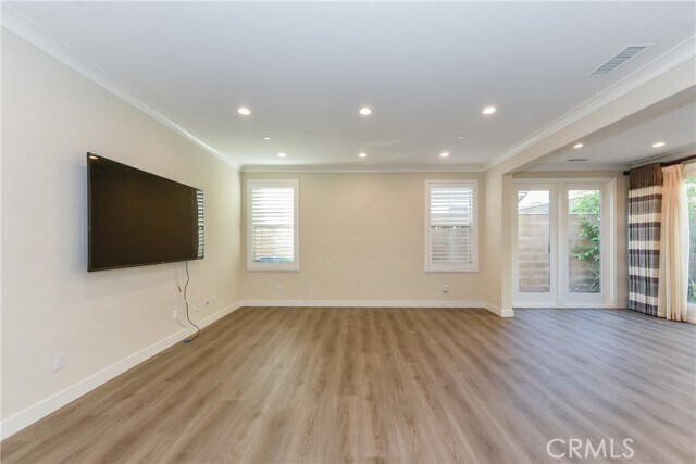 Building Photo - 67 Elmdale