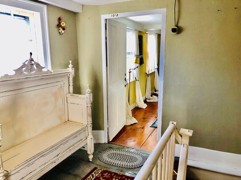 Building Photo - 101 Boston Rd