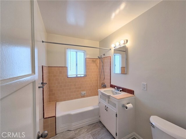 Building Photo - 3223 Lemon Ave