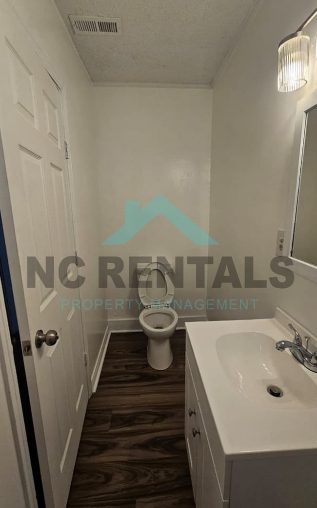 Building Photo - 124 Depot St