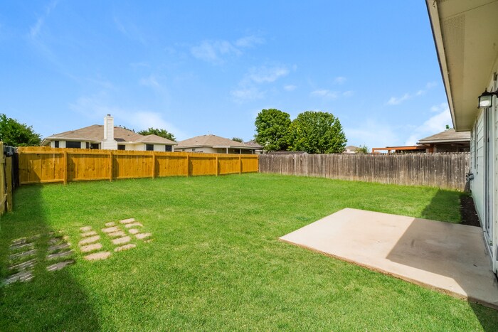 Building Photo - 8415 Chalk Hill Cove