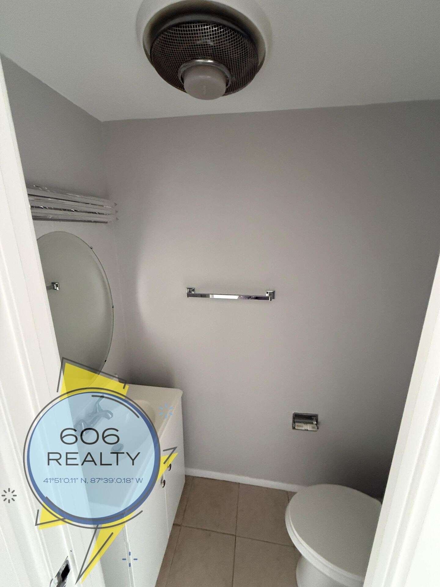 Building Photo - 744 W Gordon Terrace