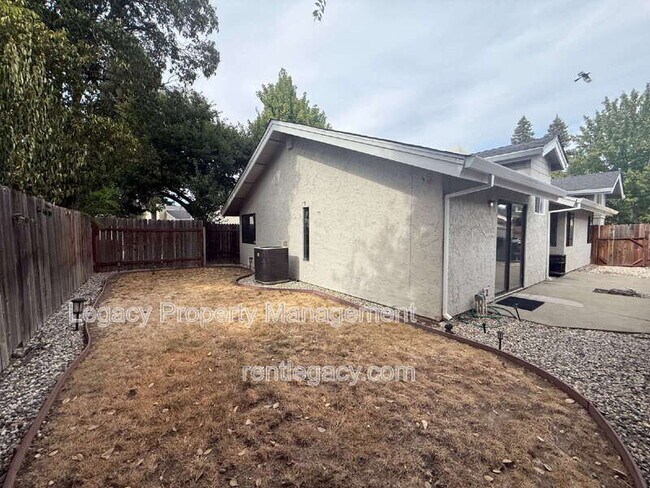 Building Photo - 7059 Sprig Dr