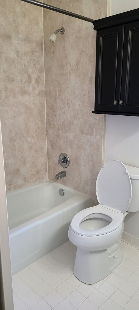 Building Photo - Remodeled 3/2 in Monterey