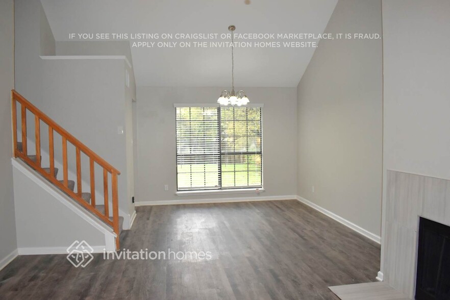 Building Photo - 3120 Woodlark Dr