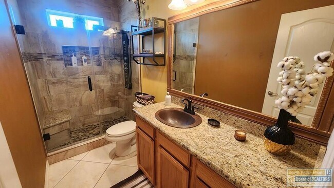 Building Photo - 15 Cypress Point Dr