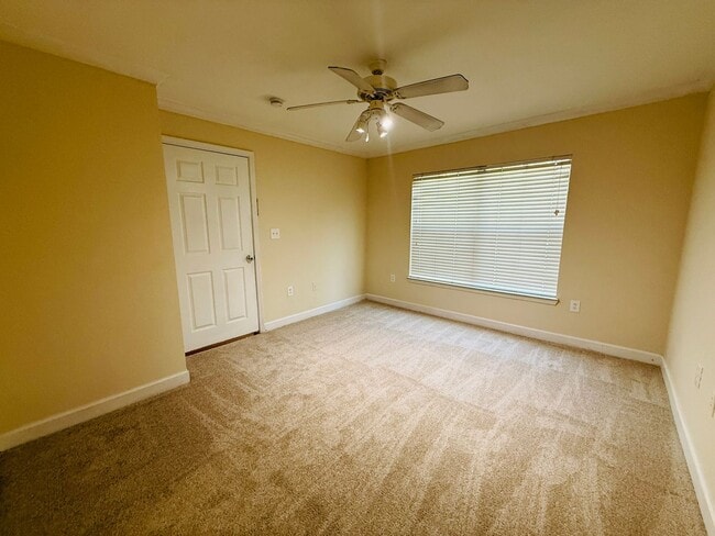 Building Photo - 18557 Bridle Club Dr