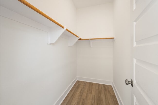 Building Photo - 5623 Eskridge St