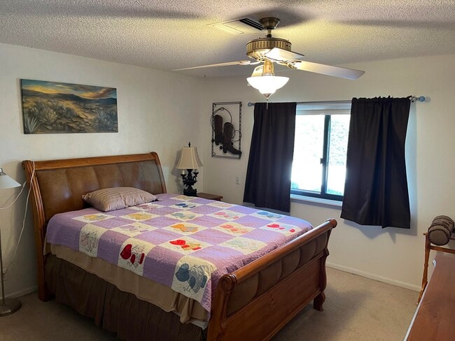 Building Photo - 71500 Halgar Rd