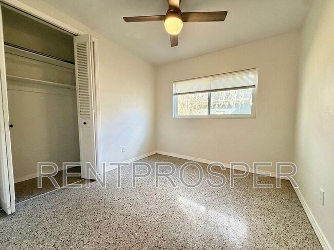 Building Photo - 221 Concord Dr