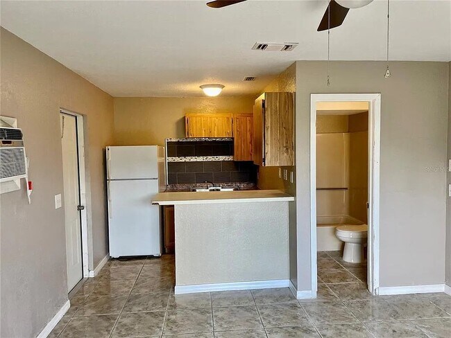 Building Photo - 793 Lucaya Dr