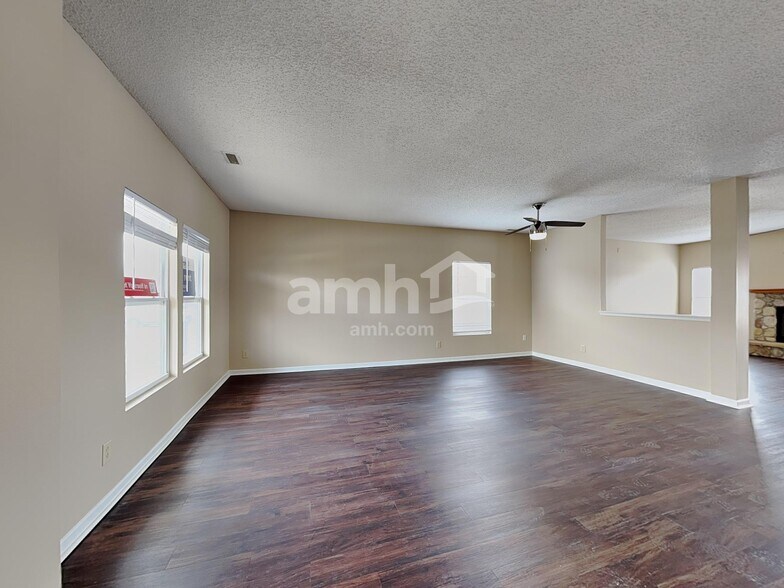 Building Photo - 936 Shenandoah Way