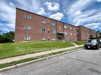 Building Photo - 1709 Lansing St