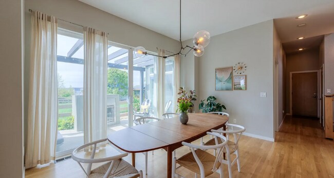Building Photo - AMAZING LOCATION 5 Bed 4 Bath Home in Loui...