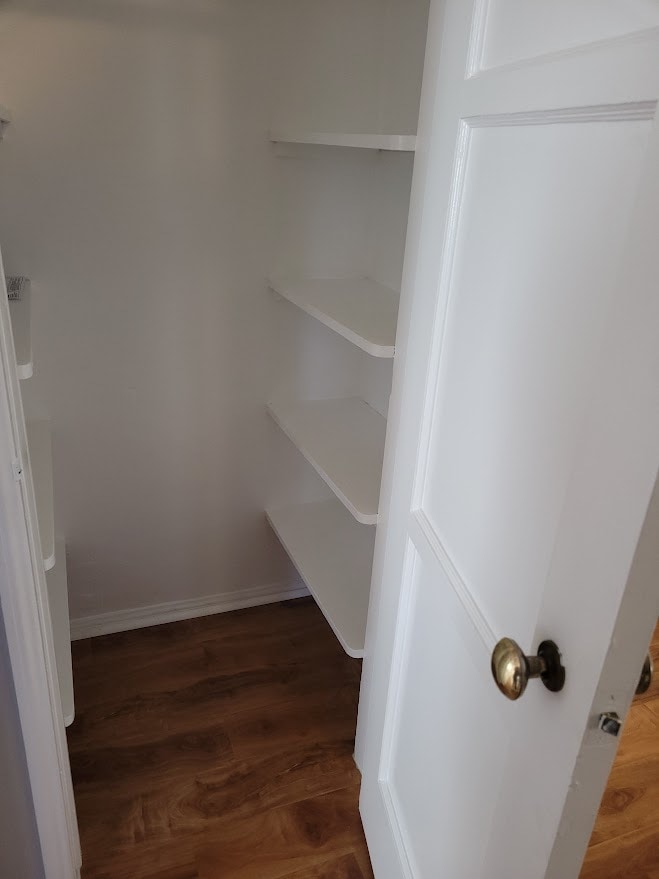 Building Photo - 305 N Palm Ave