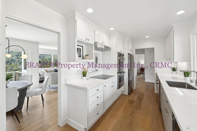 Building Photo - Quintessential Mill Valley Lifestyle in th...